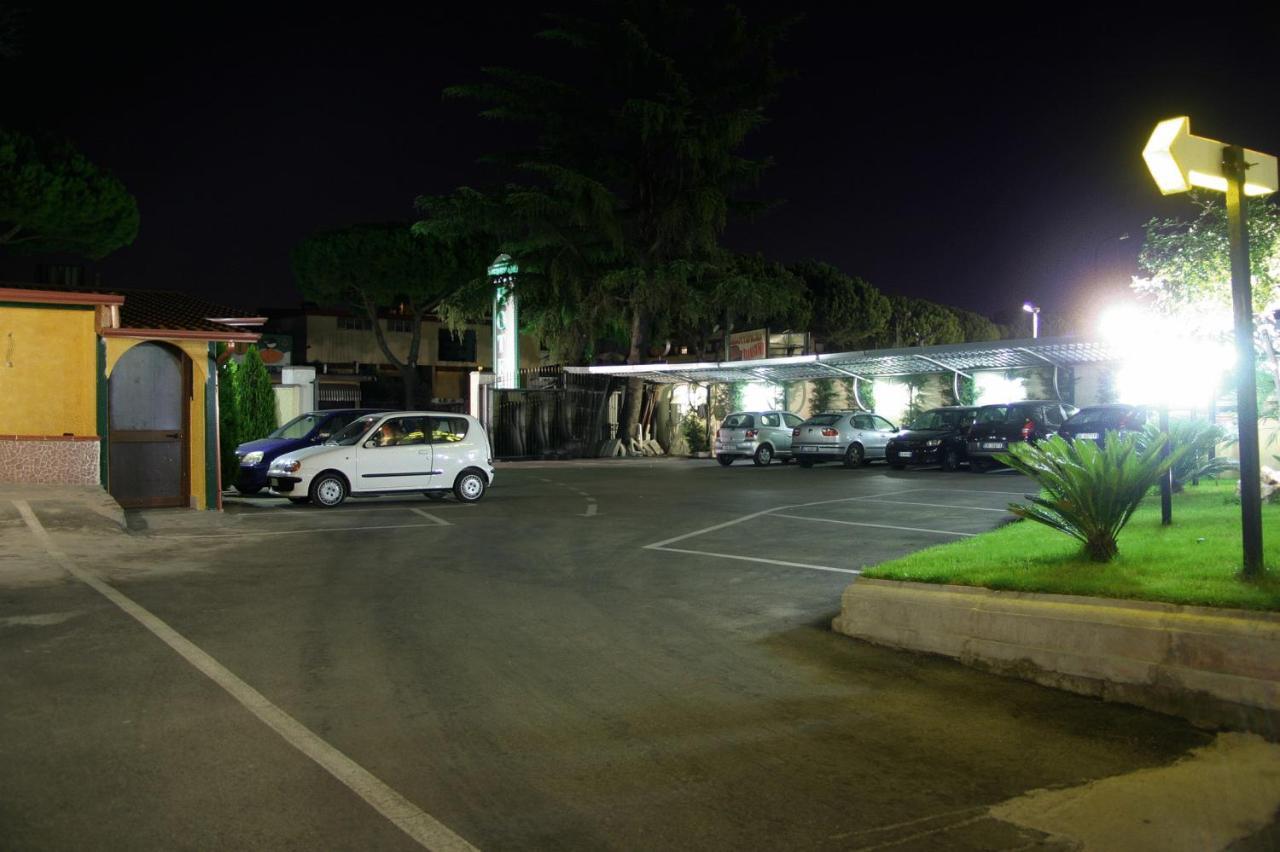 Hotel Meridiano Nápoles Exterior foto